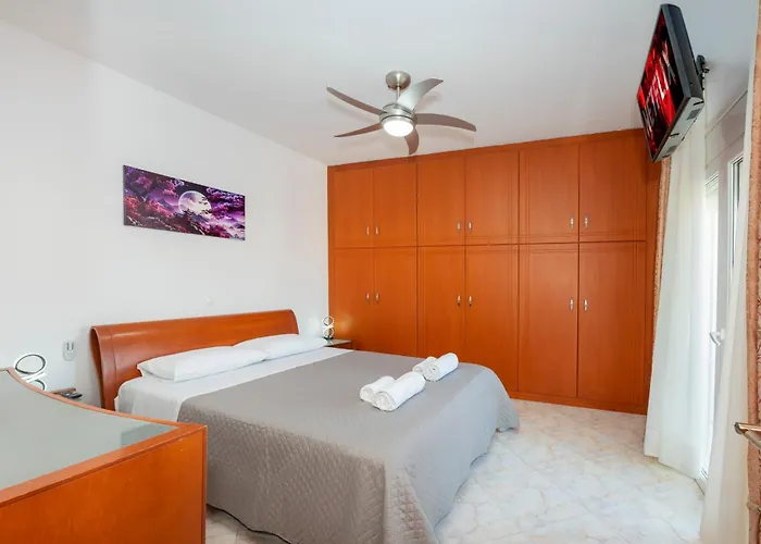 Golden Grove Afantou