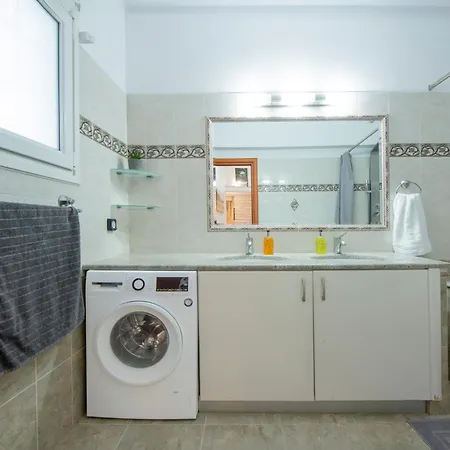 Golden Grove * Afantou