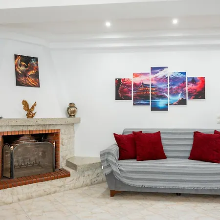 Golden Grove Apartament