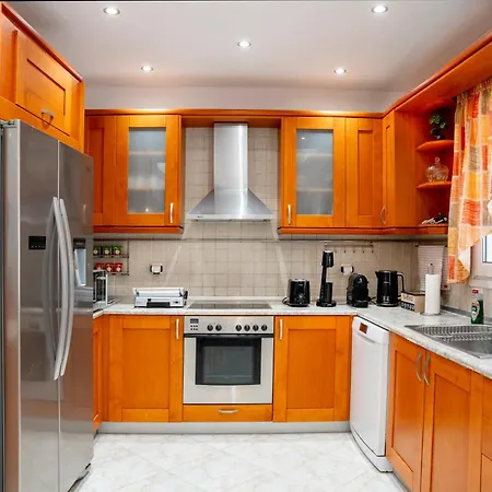Golden Grove Apartament *