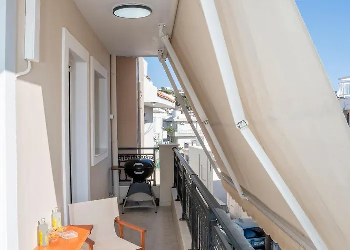 Golden Grove Apartment